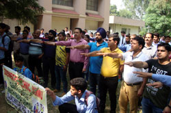 Hon'ble Minister being Greeted