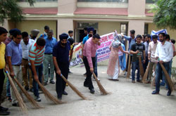 Hon'ble Minister being Greeted